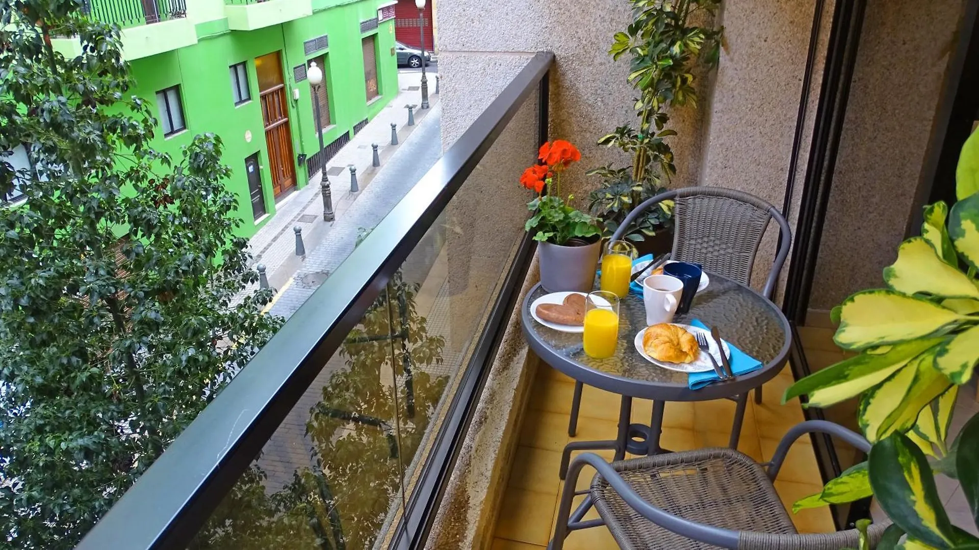 Apartamento Santa Cruz De Tenerife, Piso Centrico, Amplio Y Con Garaje